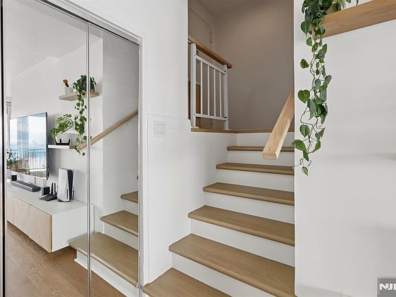 4th image of 2 Horizon Rd APT 1428