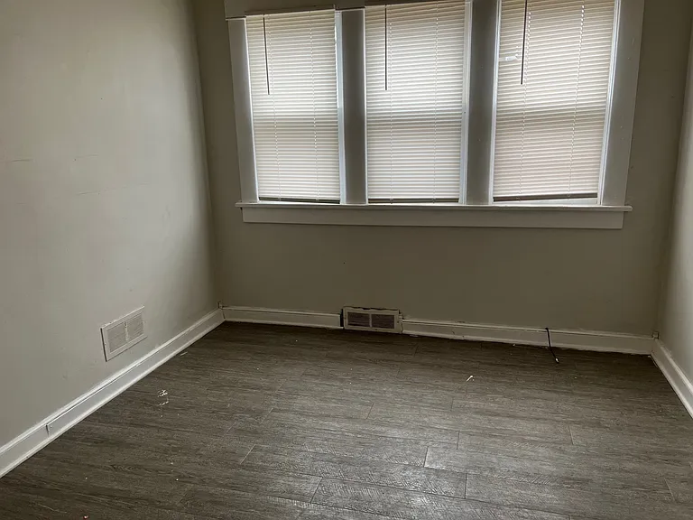 532 Western Ave — Photo 5