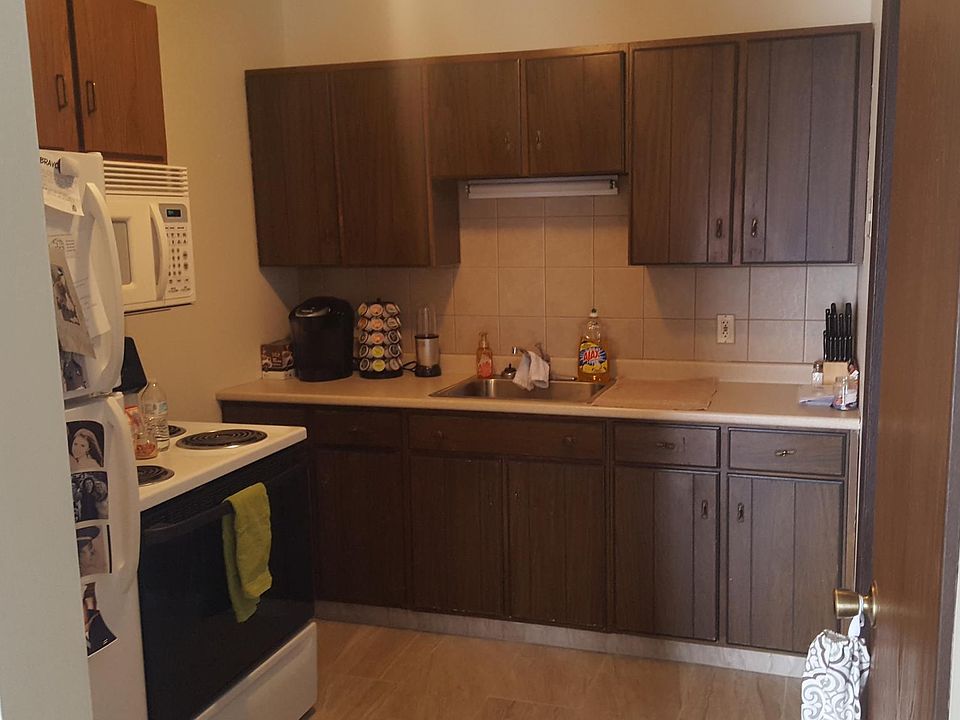 2nd image of 5 Knollwood Dr APT 18