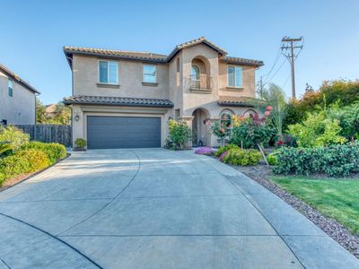 1005 E Carnoustie Ave, Fresno, CA, 93730