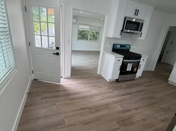 Toluca West: Brand new unit with backyard!, 4913-15 Cahuenga Blvd, North Hollywood, CA 91601