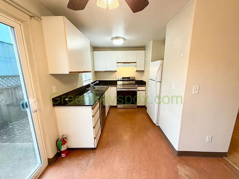 7137 SE Steele St — Photo 6