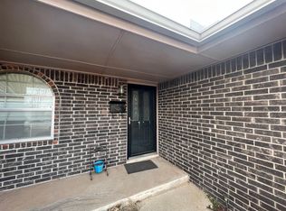 2205 Fox Ave, Moore, OK 73160