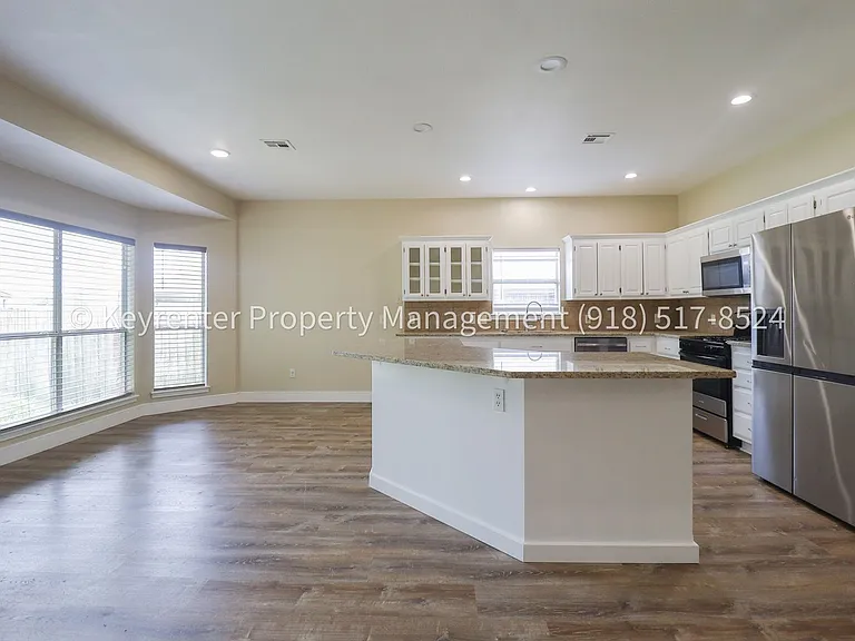 806 W 118th St S — Photo 24