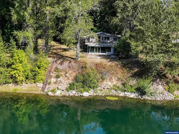 1649 Riverhaven Dr S