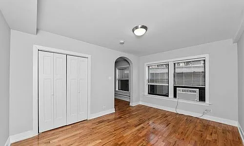 540 W Arlington Pl — Photo 1