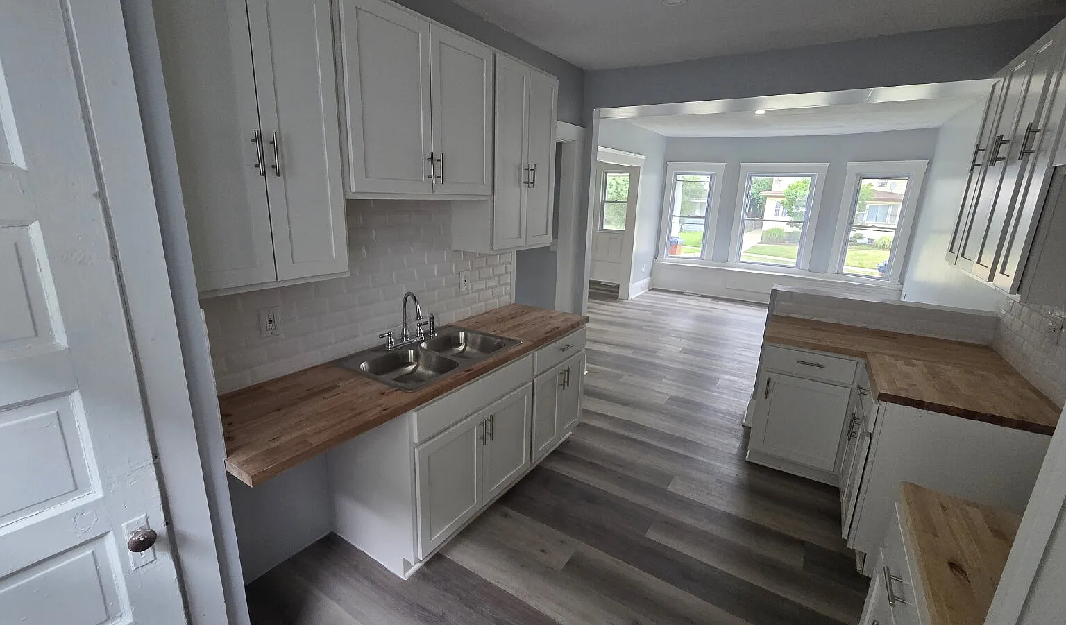 5 bed, 4.0 bath, $2,650 — Photo 4