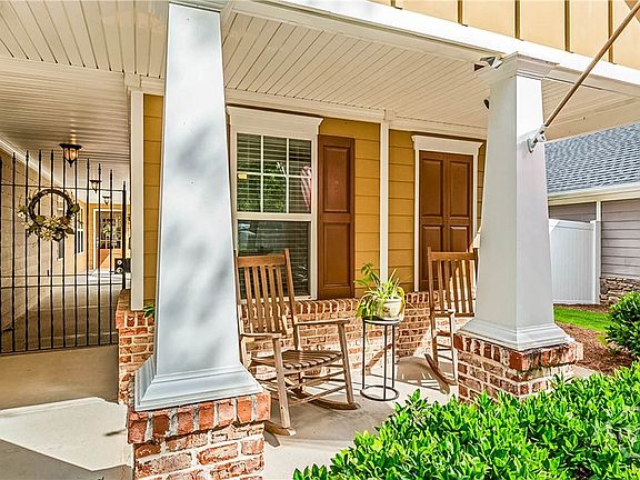 3rd image of 140 Cottage Club Drive