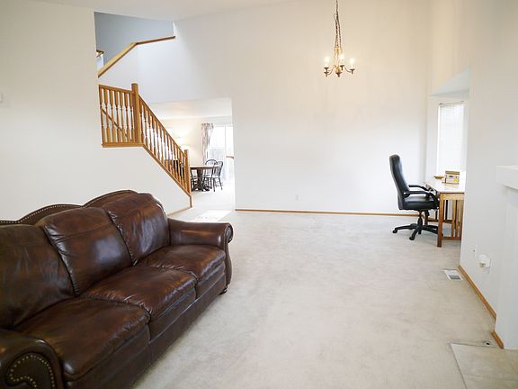 4th image of 15648 Canby Dr SE