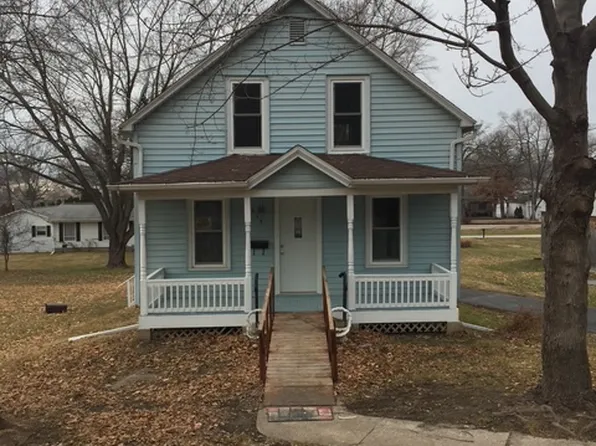 815 N High St, Port Byron, IL 61275