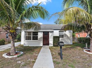 624 W 3rd St, Riviera Beach, FL 33404