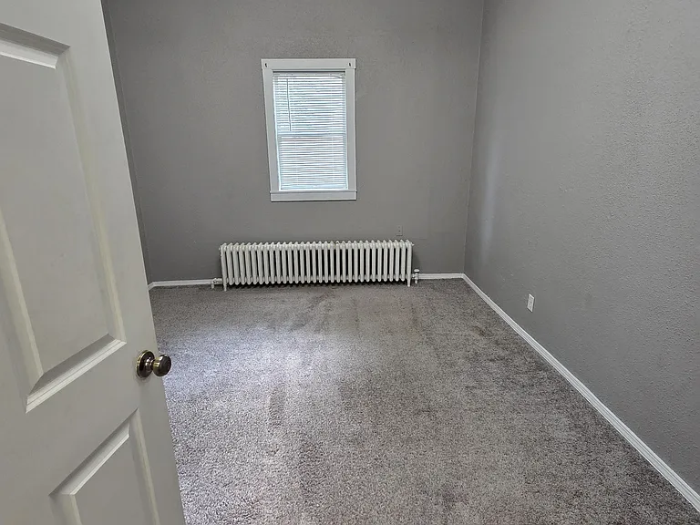 1595 Van Buren Ave #1 — Photo 9