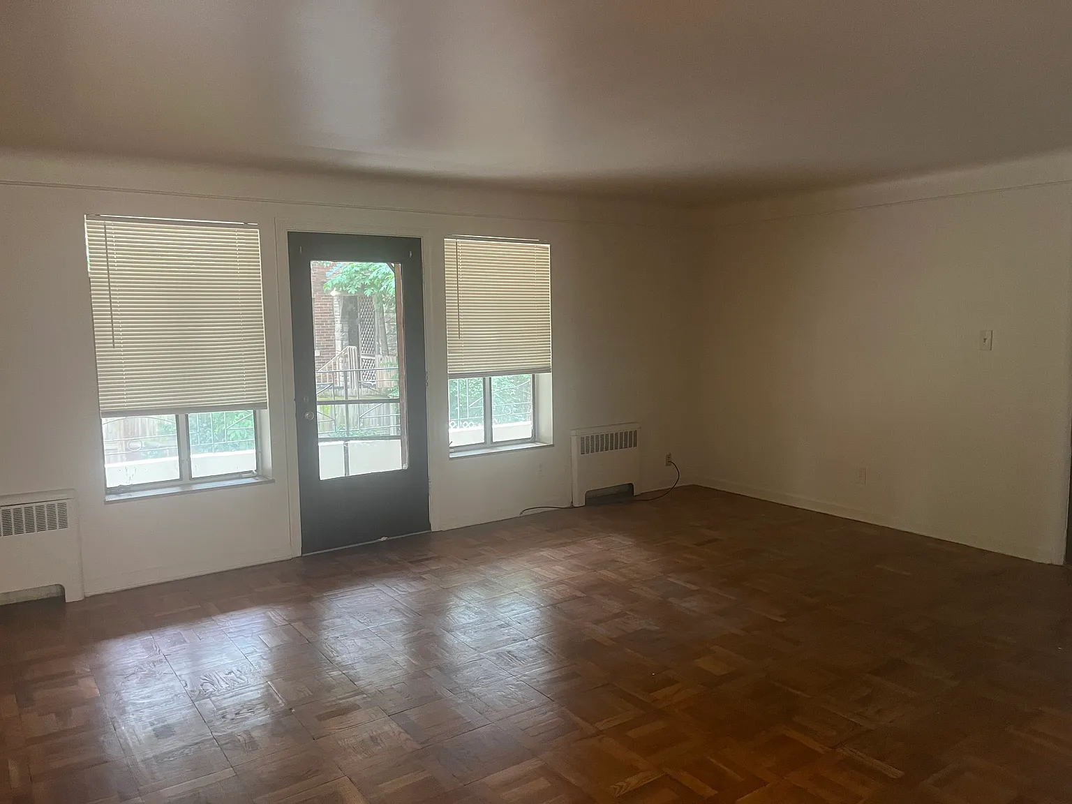 2 bed, $1,100 — Photo 2