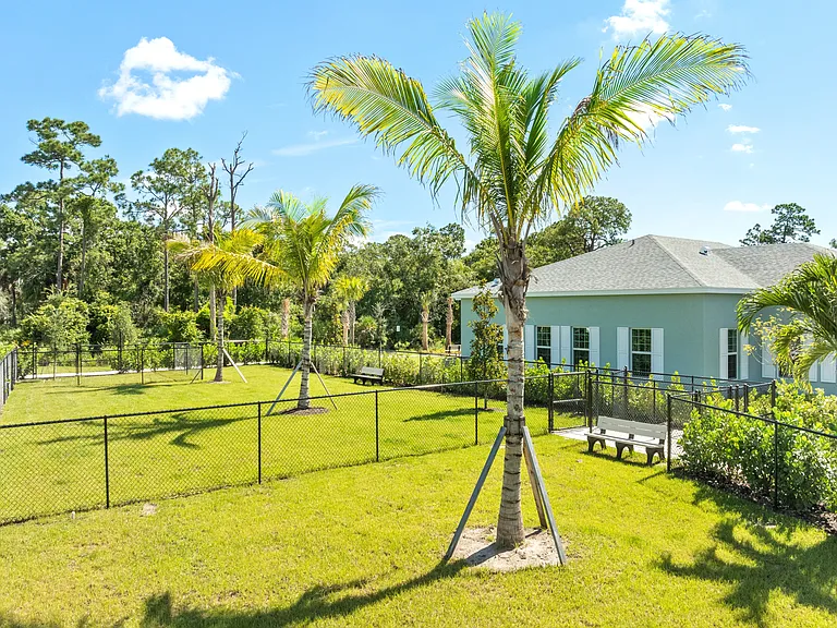 Ravinia St. Lucie — Photo 33