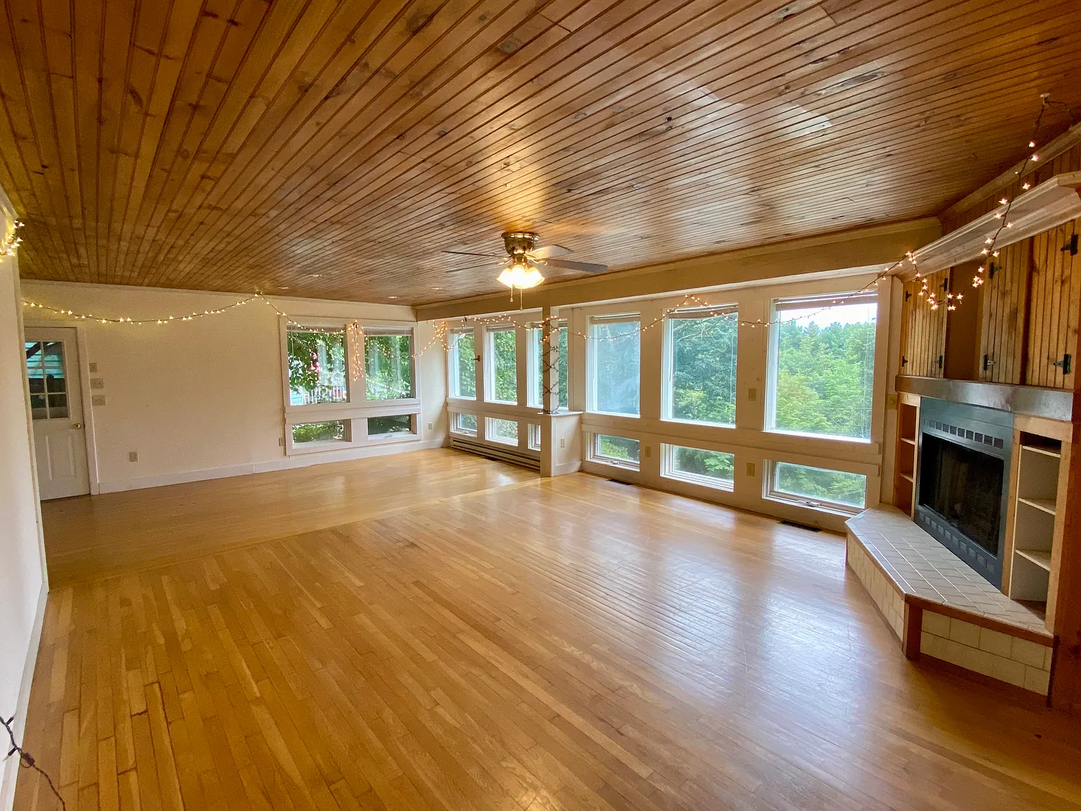 3 bed, 1400 sqft, $2,350 — Photo 4