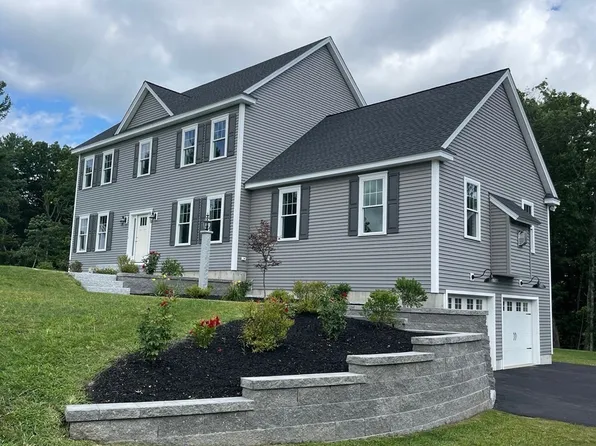 33 Paugus Trl, Groton, MA 01450