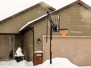 4584 35th St NW, Rochester, MN 55901