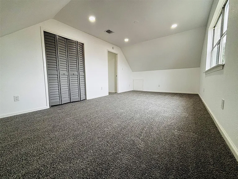 16246 Los Altos Dr — Photo 15