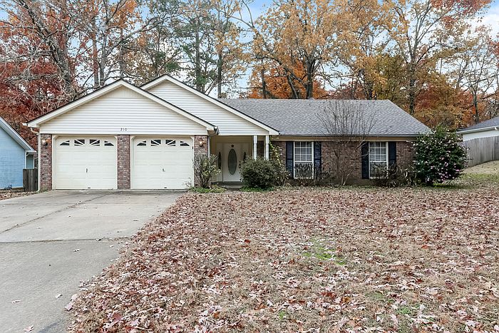 1st image of 210 Dogwood Place Dr