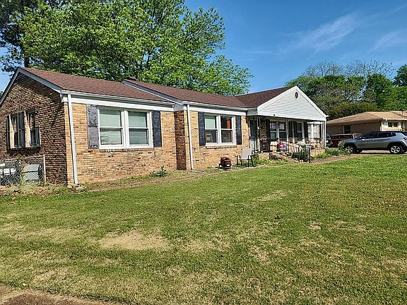3rd image of 308 McAlpine Dr SE