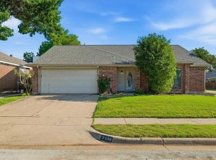 2500 Galemeadow Dr, Fort Worth, TX 76123