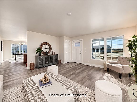 3rd image of 2236 Modera Ave