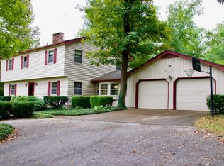 58 Shawnee Hills Dr, Carbondale, IL 62902