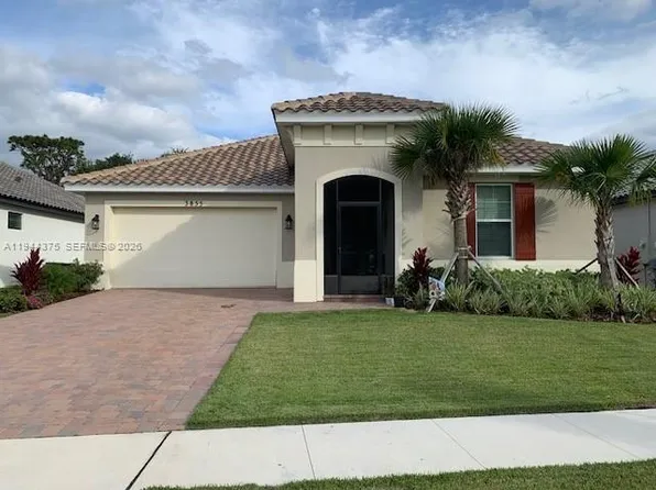 3855 Carrick Bend Dr, Kissimmee, FL 34746