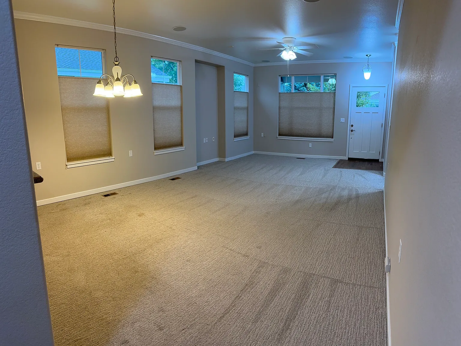 2 bed, 1316 sqft, $5,700 — Photo 2