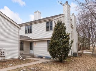 235 Dejon Ct, Woodbury, MN 55125
