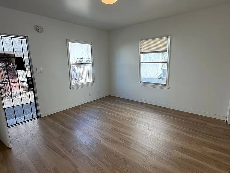2651 S Cloverdale Ave — Photo 14