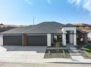 3639 W 49th Ave, Kennewick, WA 99337