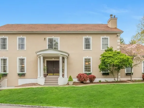16 Lenape Trail, Montclair Twp., NJ 07043