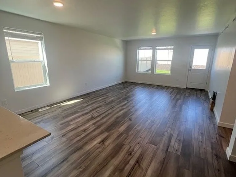 11282 Barn Ranch St — Photo 4