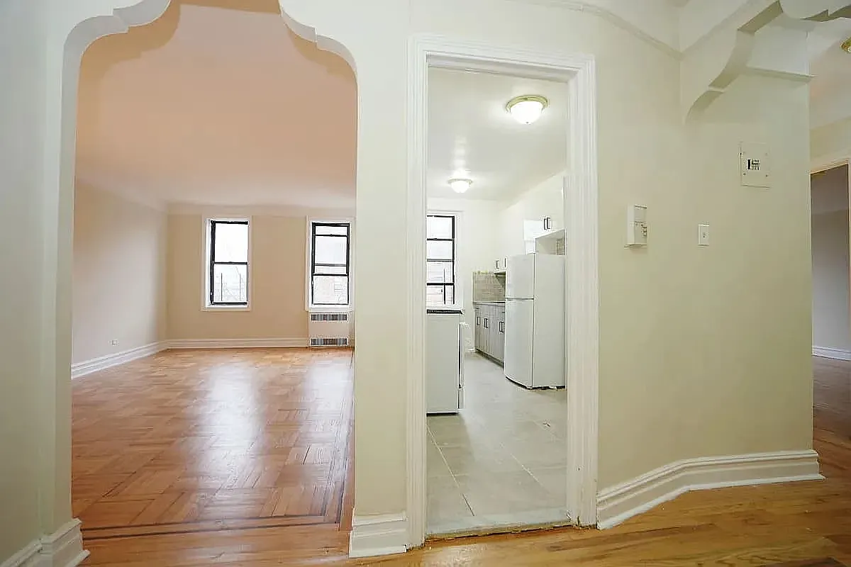 8223 Bay Parkway — Photo 2