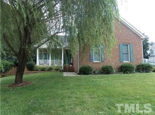 8715 Erinsbrook Dr, Raleigh, NC 27617