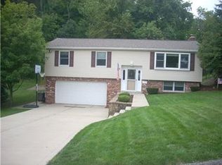 3703 Maplevue Dr, Bethel Park, PA