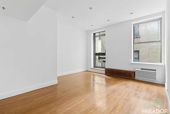 Rented by Mirador Real Estate | media 11