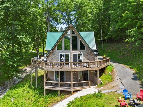 824 Deerfield Way, La Follette, TN 37766