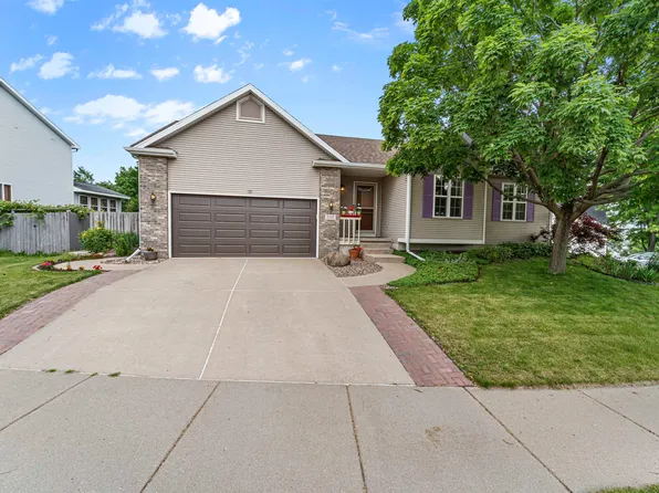 5337 Park Meadow Dr, Madison, WI 53704