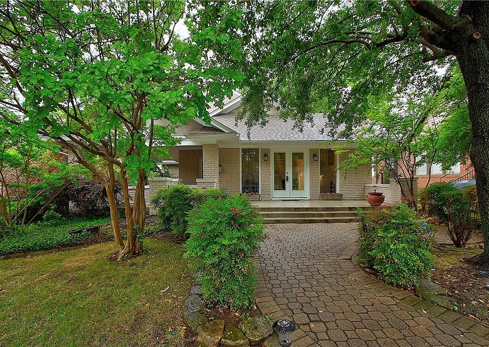 1st image of 902 Stewart Dr