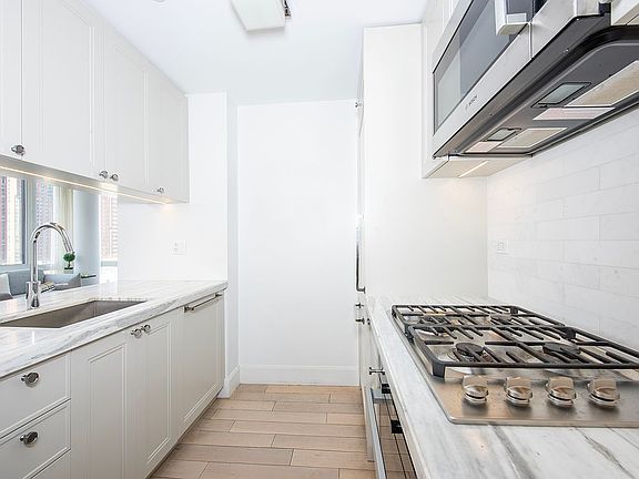 2nd image of 389 E 89th St APT 10G