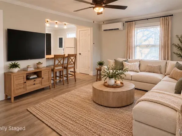 409 E Scioto St, Saint James, MO 65559