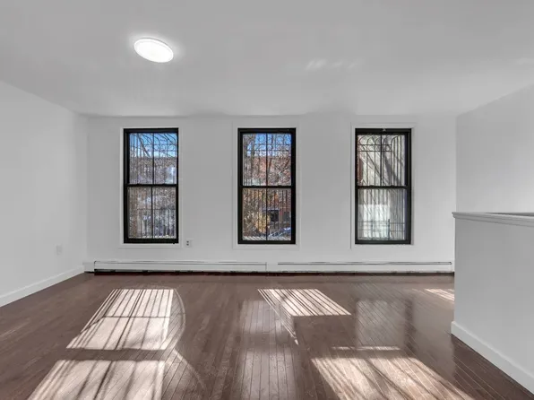 387 South Fifth Street image 1 of 11