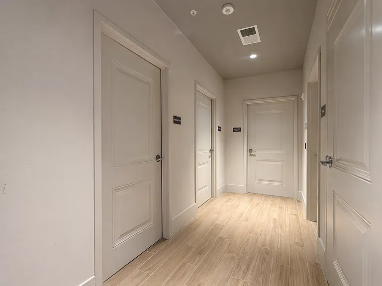 StationTwo22 Apartments — Photo 18