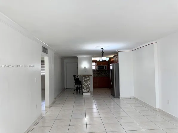 1850 W 56th St APT 2404, Hialeah, FL 33012