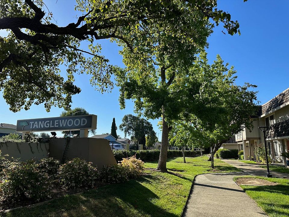 1st image of 4655 Columbia River Ct