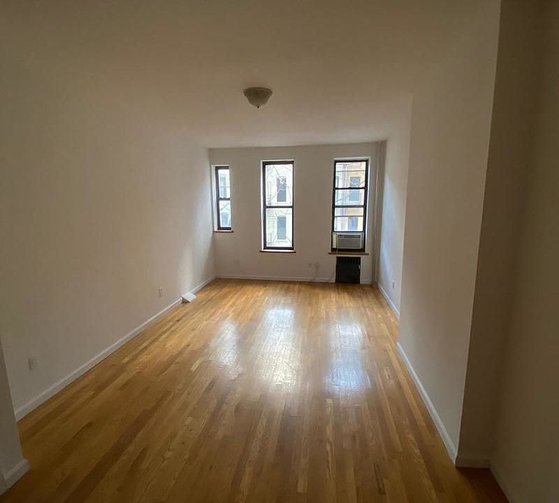 1st image of 310 E 93rd St #4W1