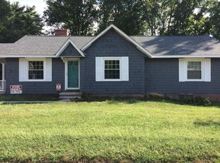329 W Oakdale St, Mount Airy, NC 27030