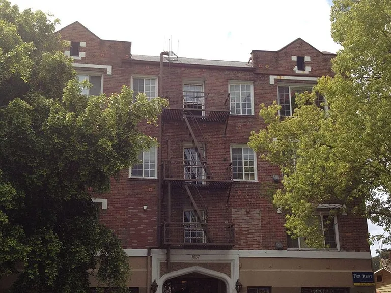 Alexandria Apartments LLC — Photo 36